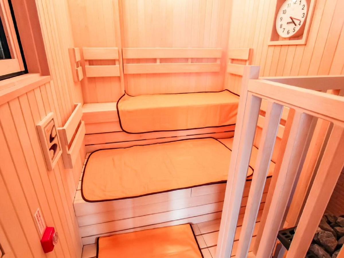 Hotel Livemax Premium Umeda East Ōsaka Extérieur photo